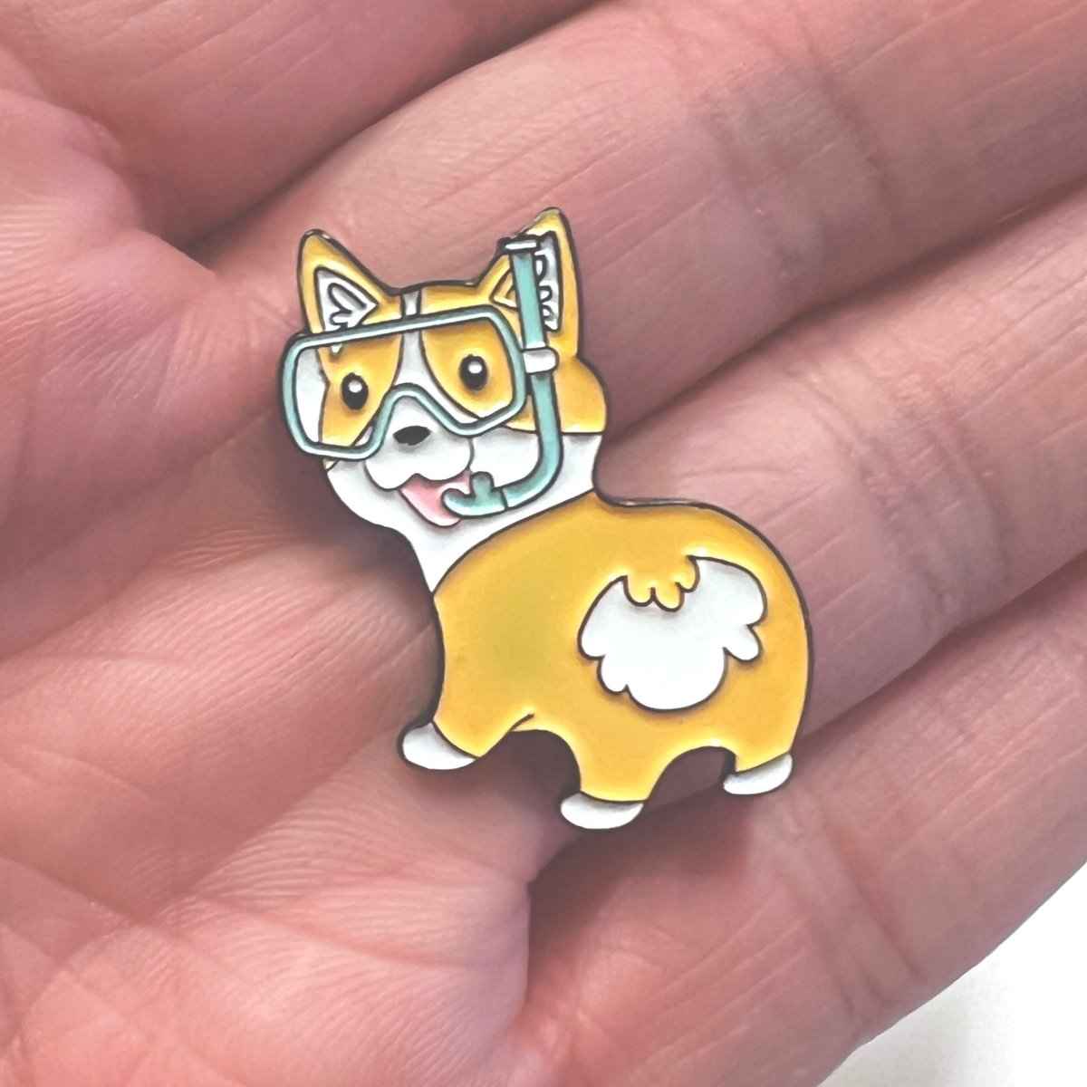 Corgi Enamel Pin with diving goggles and secure dual clutch backing