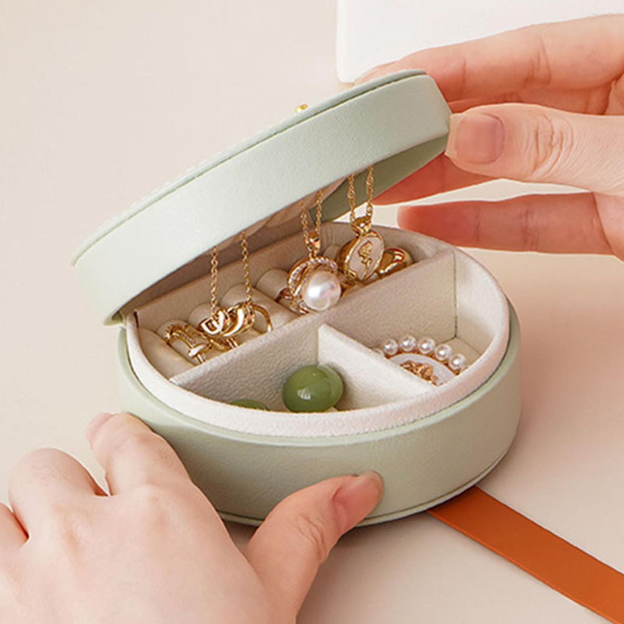 Portable Jewelry Storage Box – Compact Travel Organizer Case