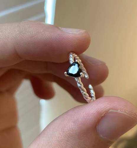 S925 Sterling Silver Black Zirconia Love Twist Ring