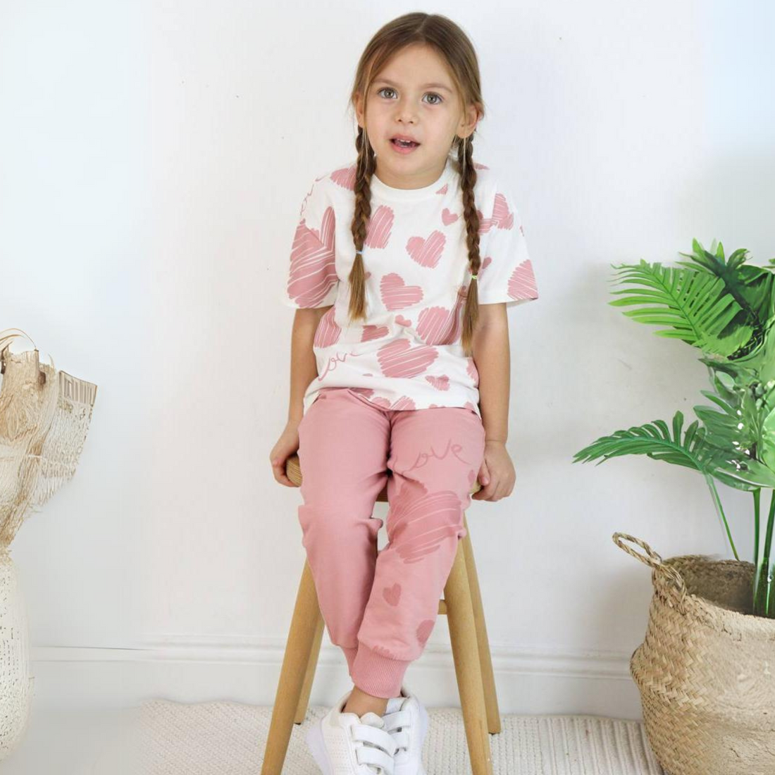 Scribble Hearts Girls Joggers Set