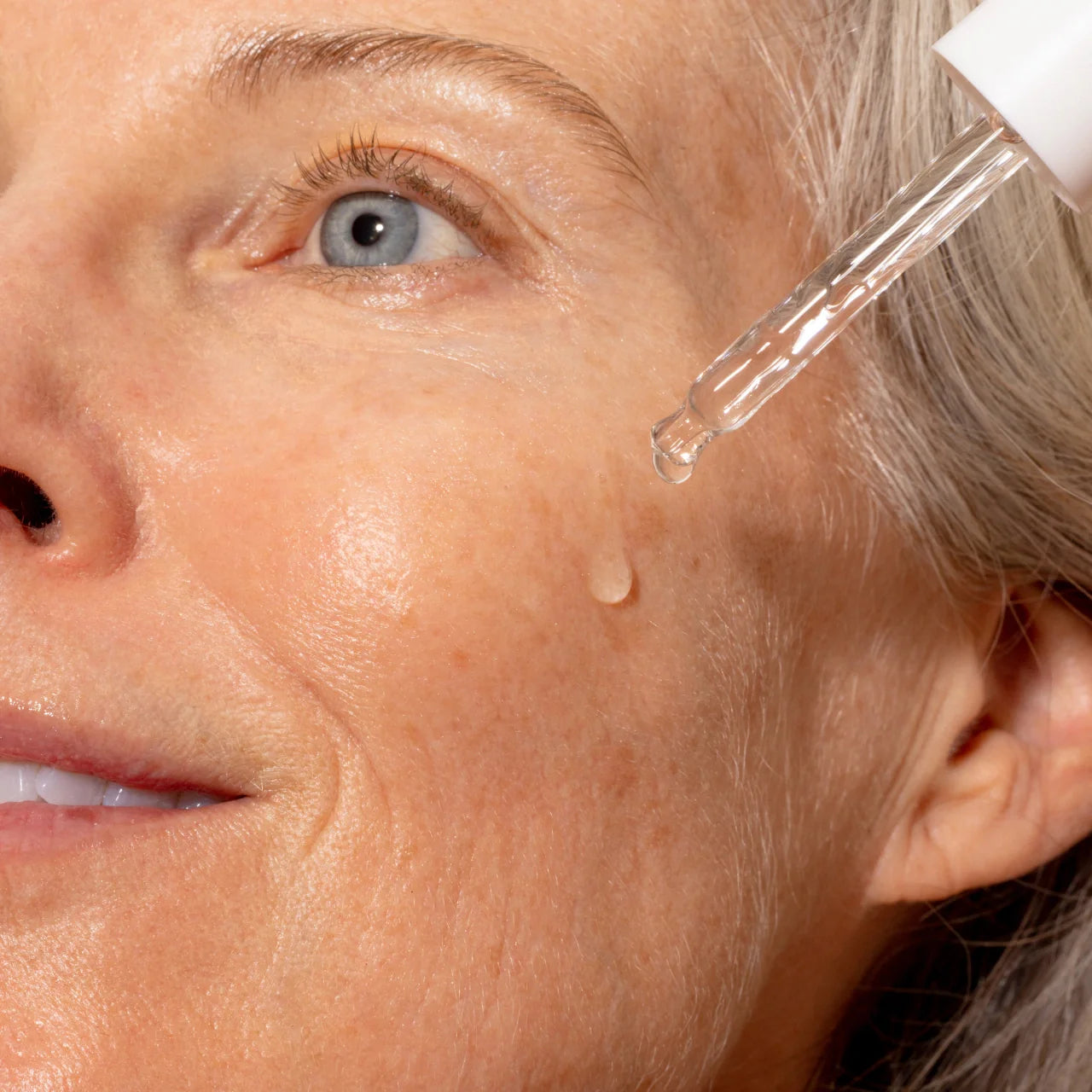 Pre- &amp; Probiotic Plumping Peptide Serum