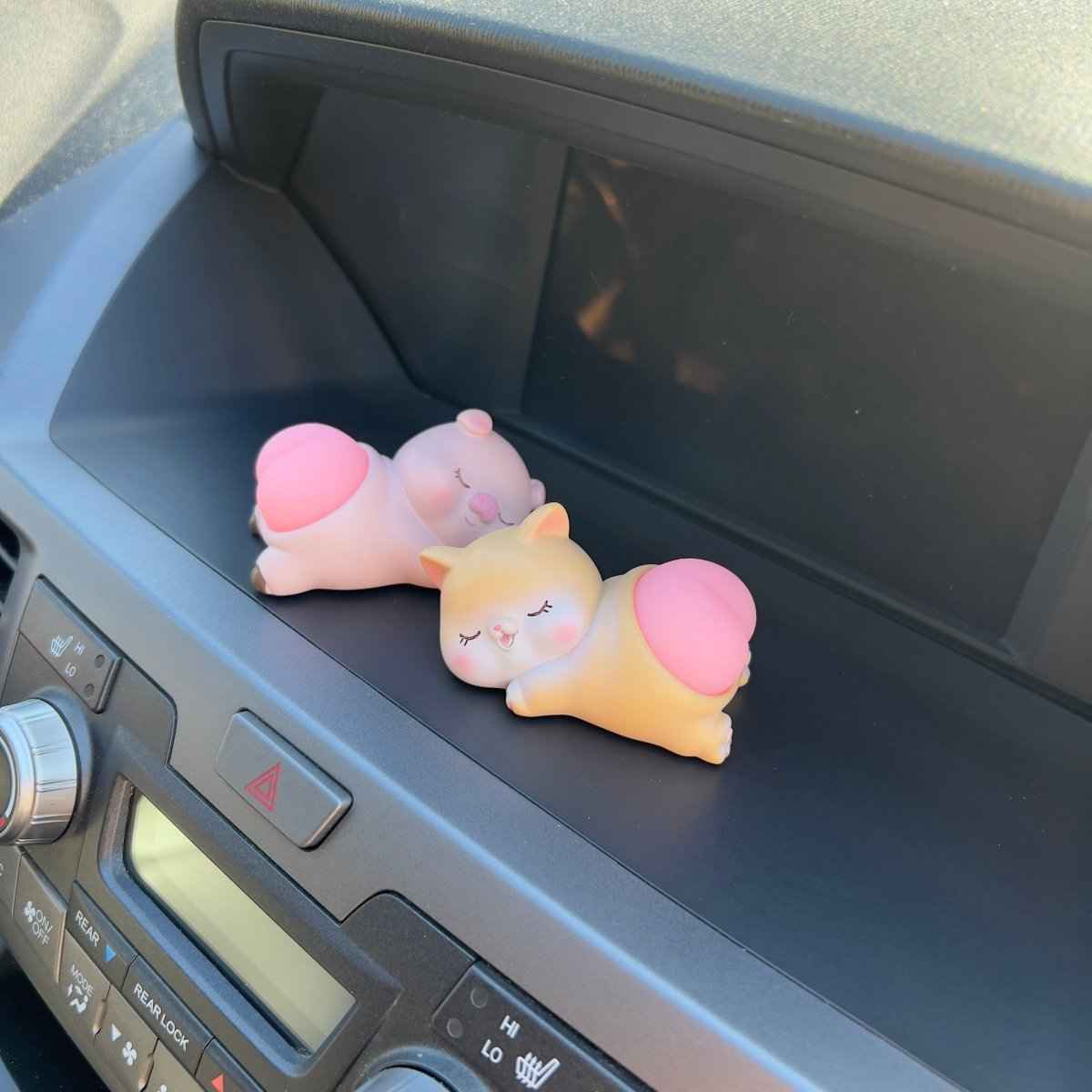 Bouncy Butt Car Ornament cute animal figure with soft silicone base