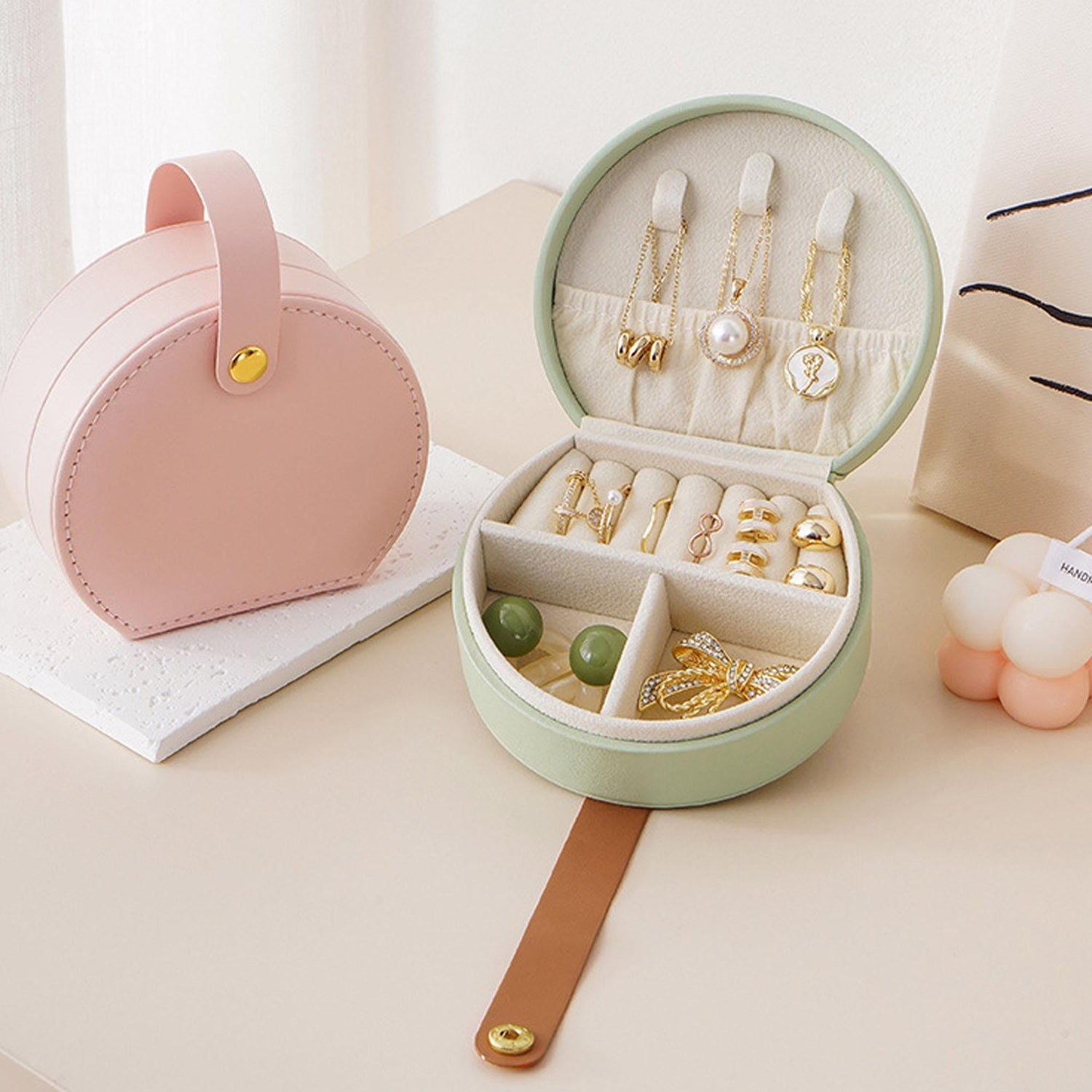 Portable Jewelry Storage Box – Compact Travel Organizer Case